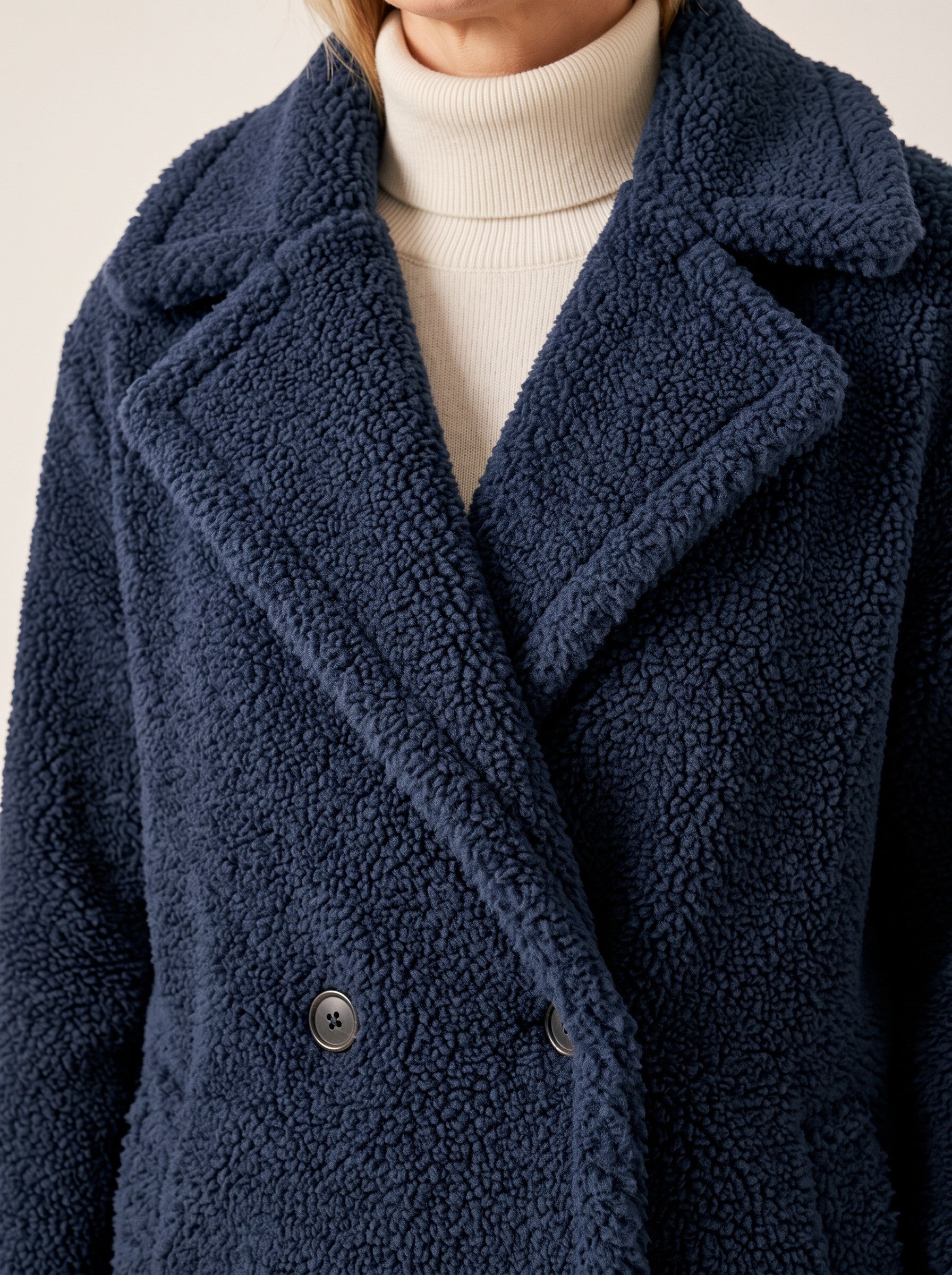 Manteau long effet peluche Riccio - manteau en fausse fourrure oversize pour femme, à boutons sur le devant, pour l'hiver