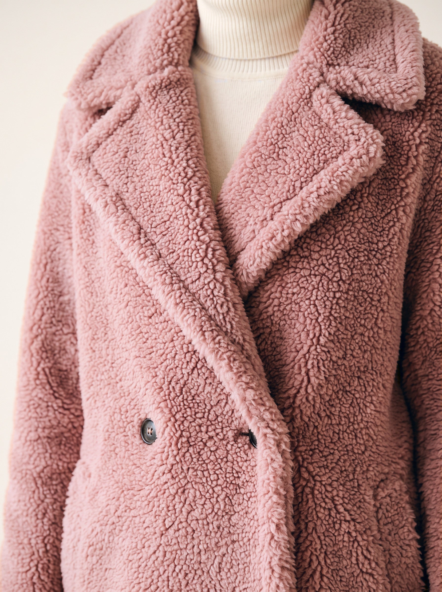 Manteau long effet peluche Riccio - manteau en fausse fourrure oversize pour femme, à boutons sur le devant, pour l'hiver