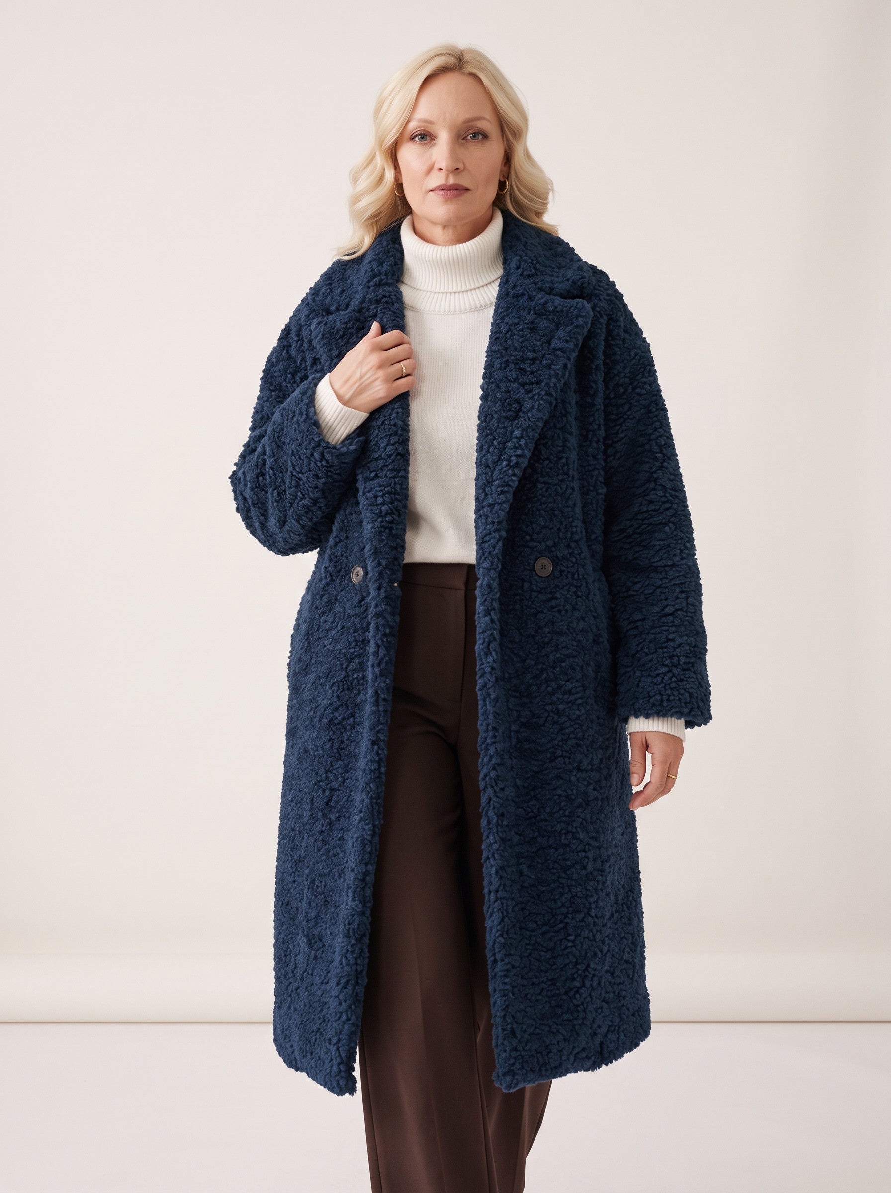 Manteau long effet peluche Riccio - manteau en fausse fourrure oversize pour femme, à boutons sur le devant, pour l'hiver