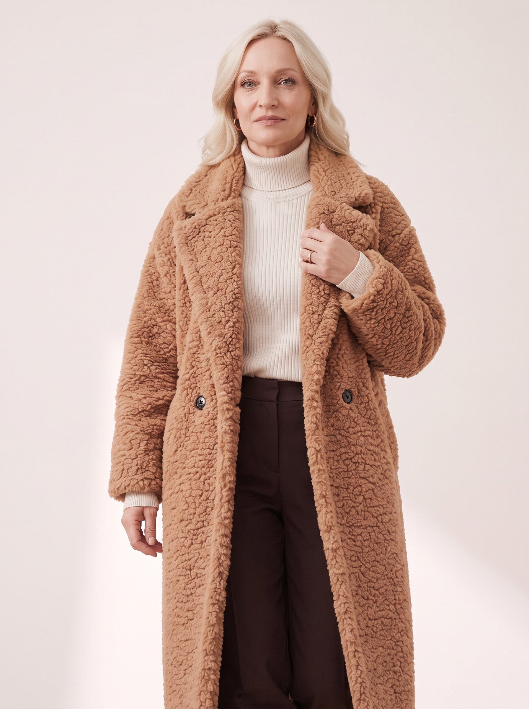 Manteau long effet peluche Riccio - manteau en fausse fourrure oversize pour femme, à boutons sur le devant, pour l'hiver