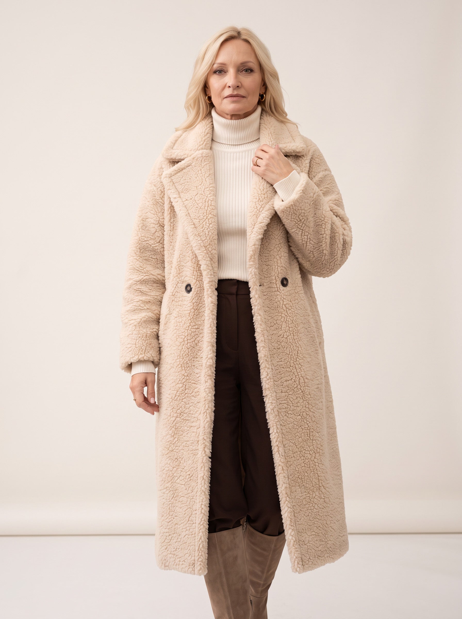 Manteau long effet peluche Riccio - manteau en fausse fourrure oversize pour femme, à boutons sur le devant, pour l'hiver