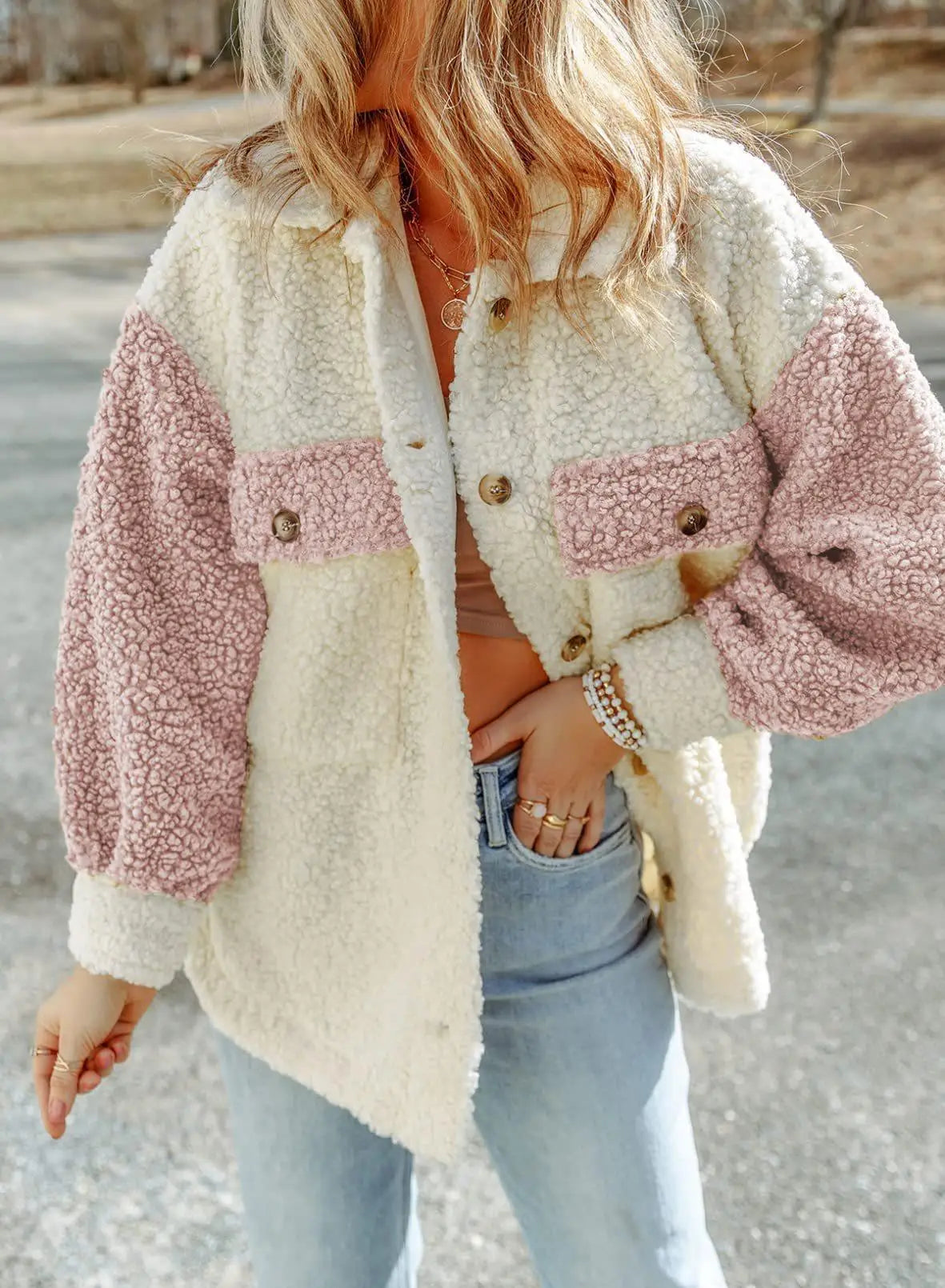 Veste-chemise en peluche teddy à blocs de couleurs Blushpile - veste polaire oversize boutonnée pour femme, vêtement d'extérieur décontracté d'automne